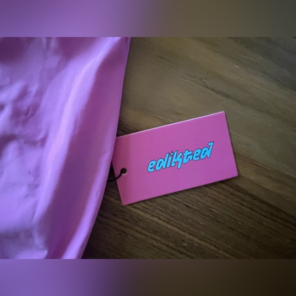 Edikted Vibrant Pink Top size M ๐๐ - Picture 2 of 8